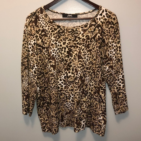 - Anne Klein Sport Leopard Print 3/4 sleeve fleece blouse/ Women's Size‎ 1X - Picture 1 of 11